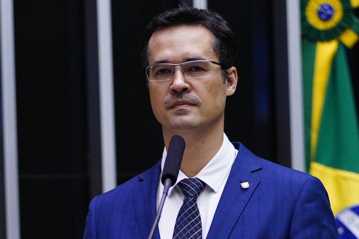 Deltan Dallagnol discursa na tribuna da Câmara dos Deputados