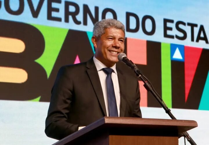 Jerônimo Rodrigues discursa em evento do governo da Bahia