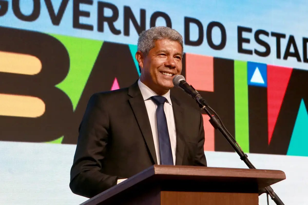 Jerônimo Rodrigues discursa em evento do governo da Bahia